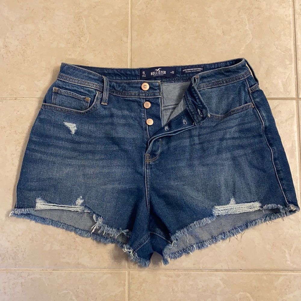 Hollister ultra High-rise mom shorts